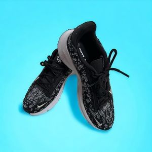 NIKE Move To Zero shoes Size 8. Brand New!